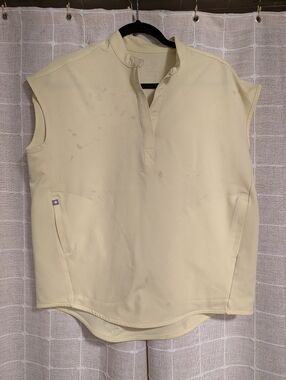 Figs Butter Yellow Scrub Set